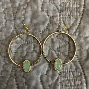 Kendra Scott Elora Earrings in Gold with Chalcedony Translucent Glass